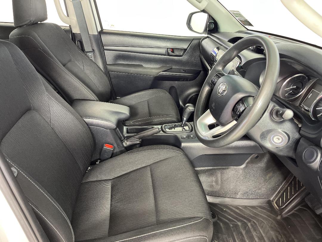 Photo '16' of Toyota Hilux Photo '16' of Toyota Hilux