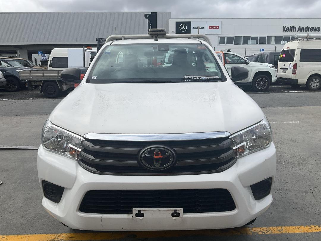 Photo '2' of Toyota Hilux SR TD SC/CC