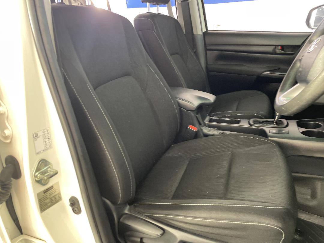 Photo '16' of Toyota Hilux Photo '16' of Toyota Hilux