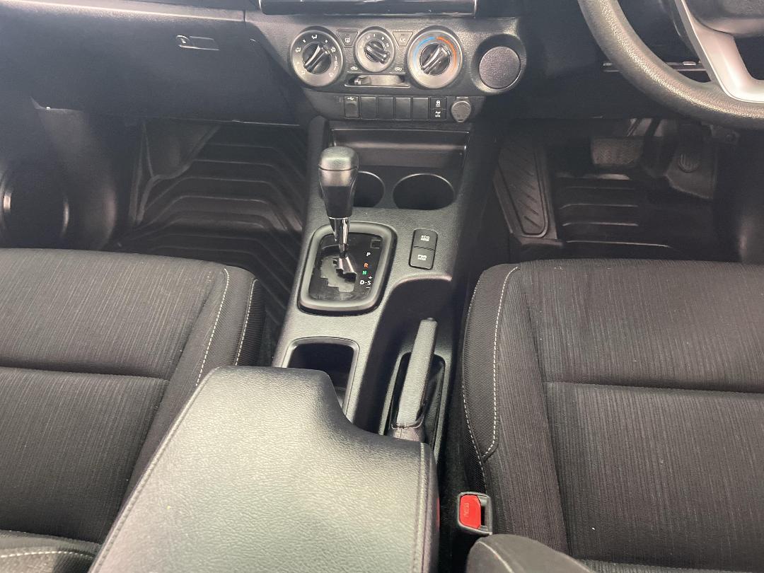 Photo '18' of Toyota Hilux Photo '18' of Toyota Hilux