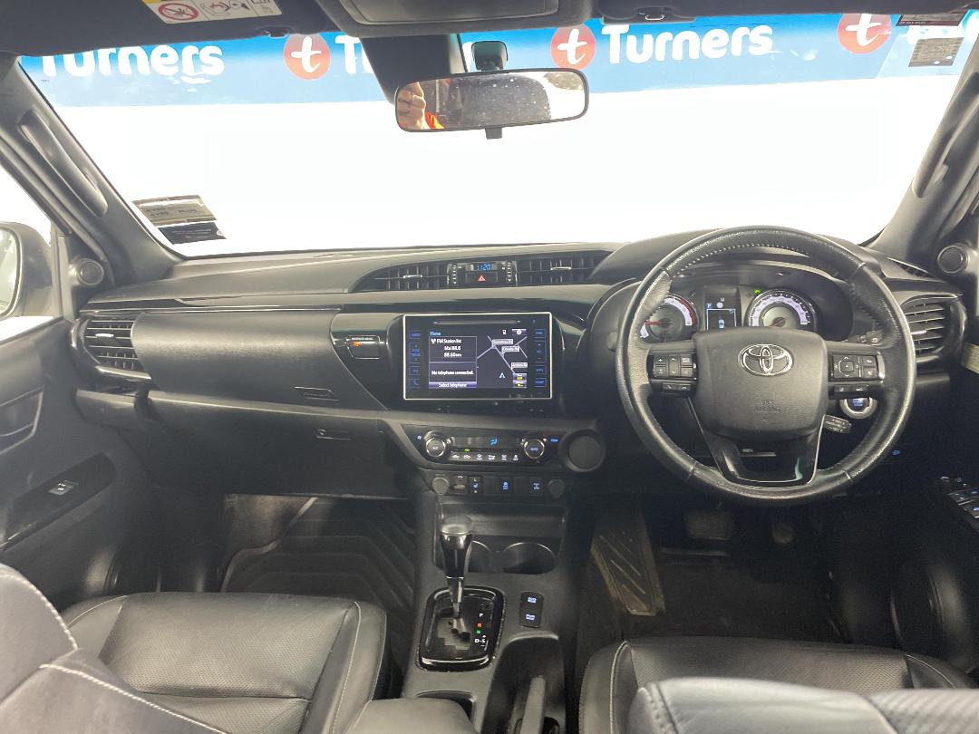 Photo '17' of Toyota Hilux