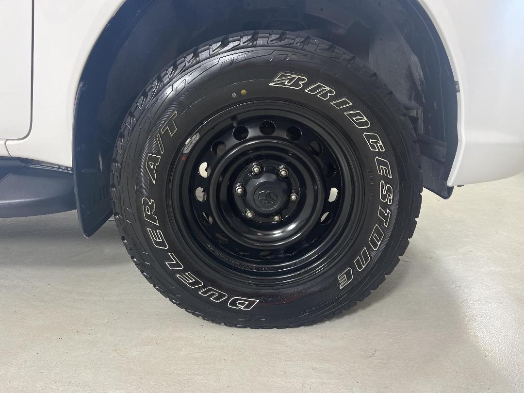 Photo '9' of Toyota Hilux