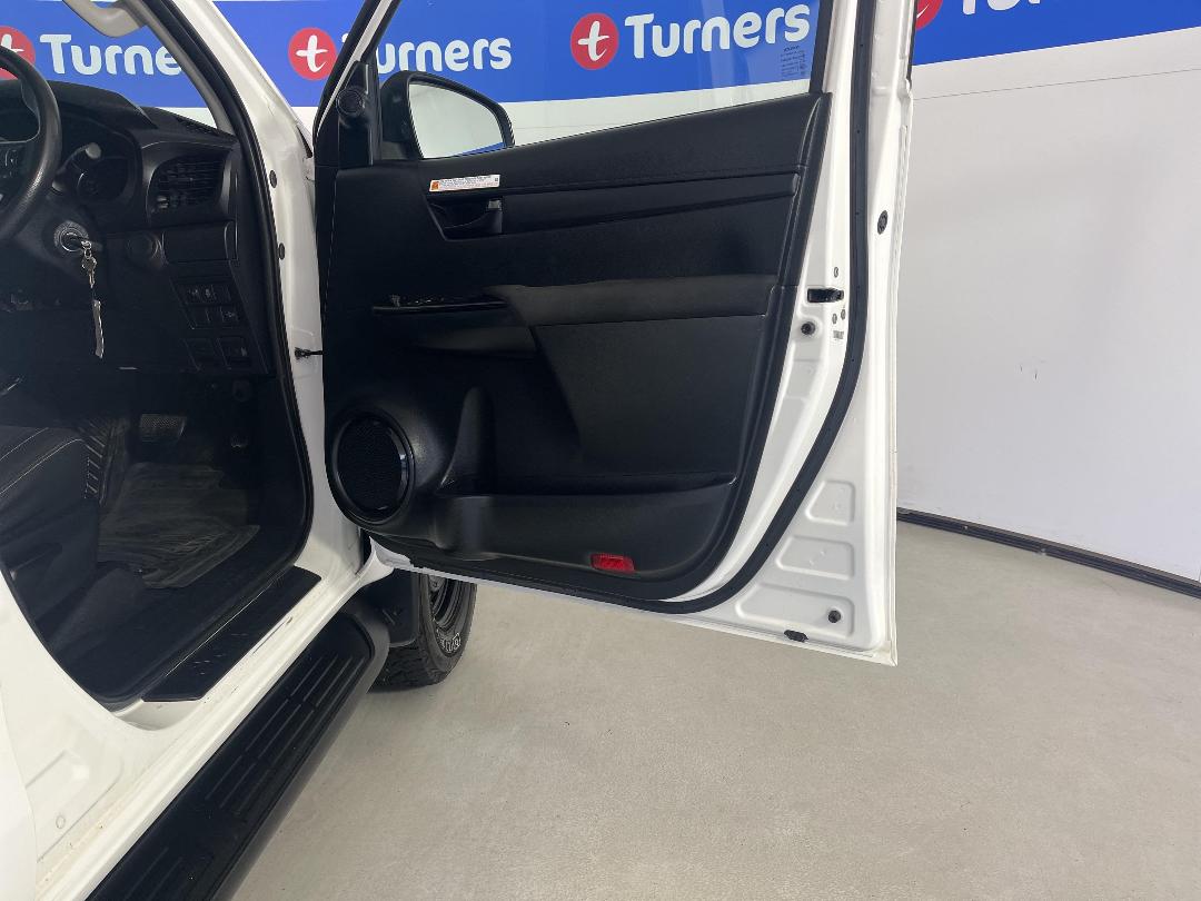 Photo '15' of Toyota Hilux