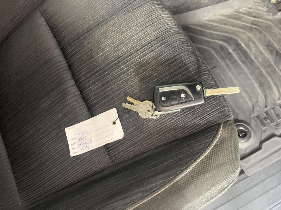 Photo '22' of Toyota Hilux