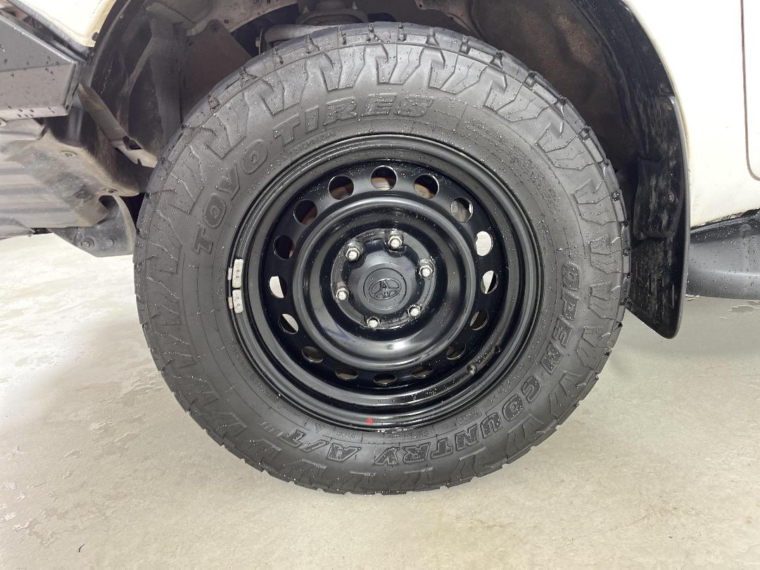 Photo '10' of Toyota Hilux