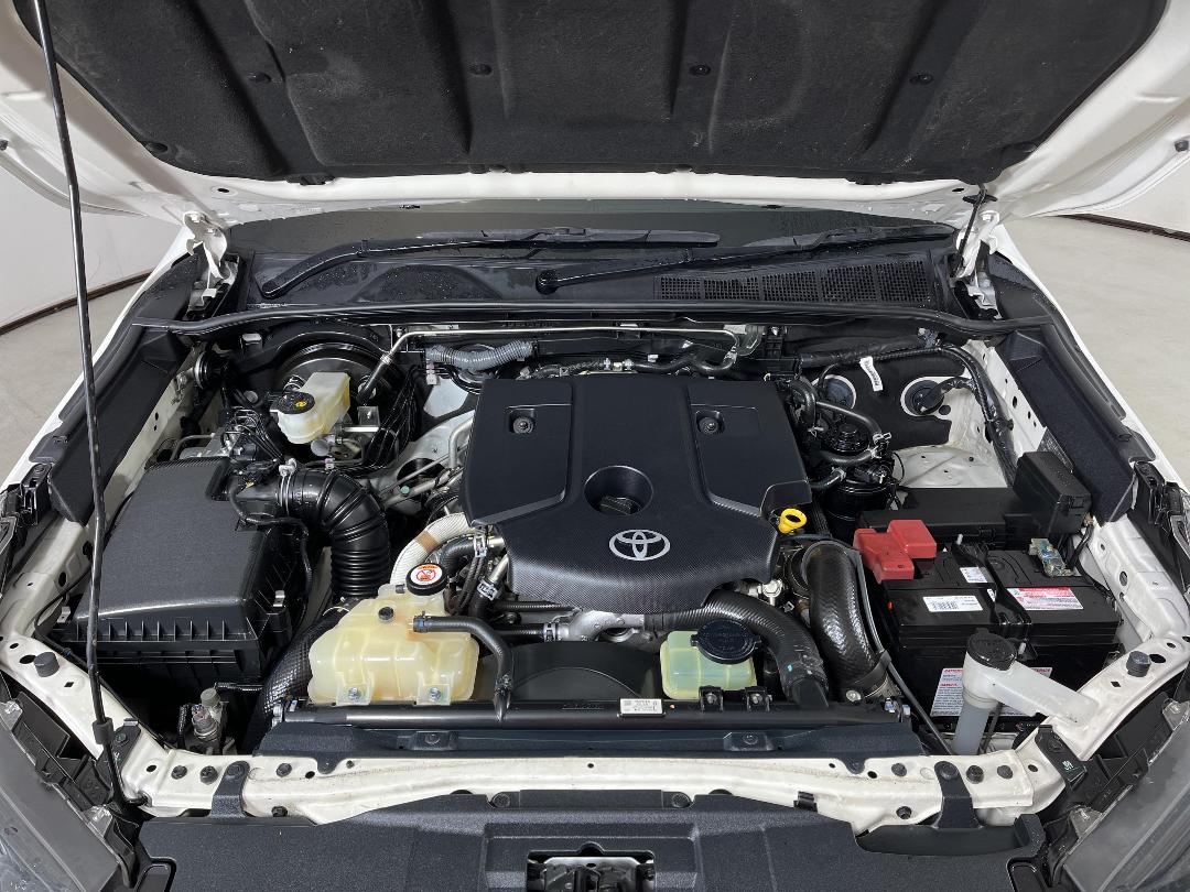 Photo '13' of Toyota Hilux