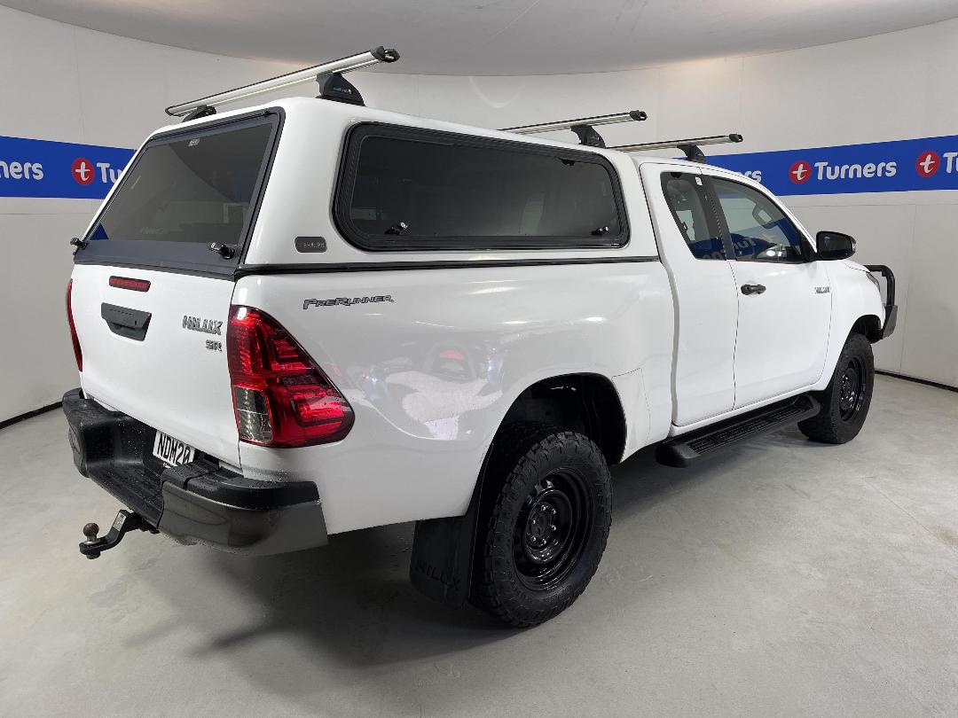 Photo '7' of Toyota Hilux