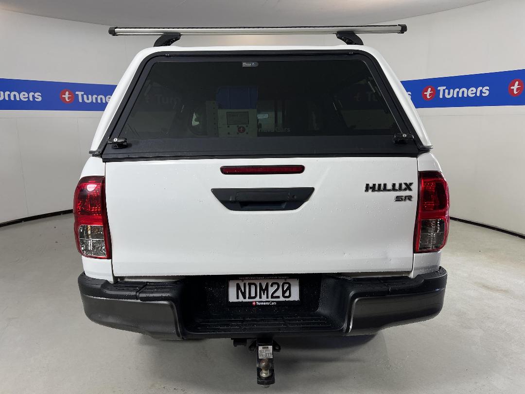 Photo '6' of Toyota Hilux