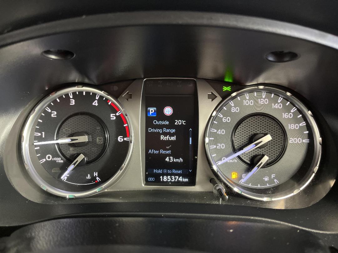 Photo '21' of Toyota Hilux