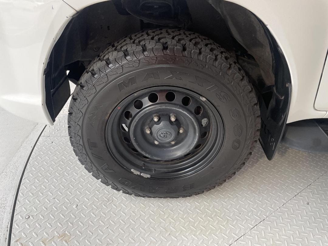 Photo '10' of Toyota Hilux