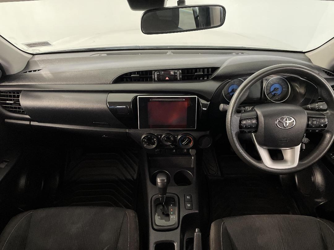 Photo '17' of Toyota Hilux