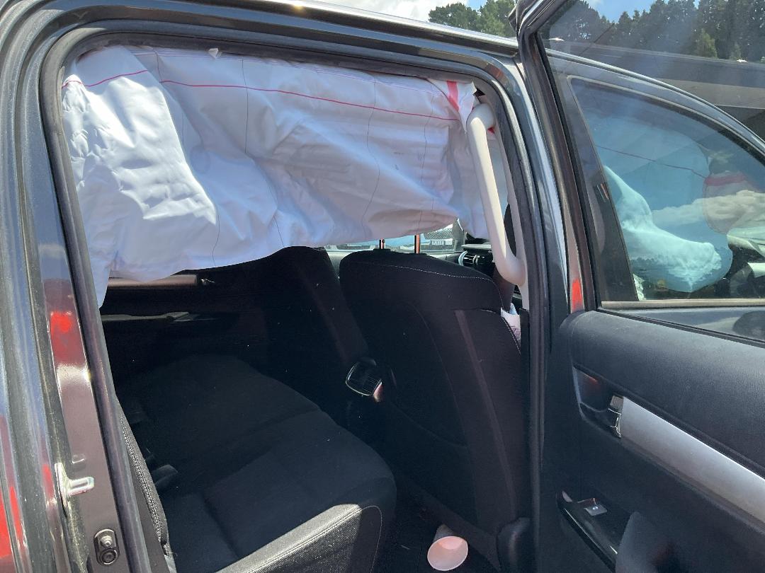 Photo '8' of Toyota Hilux SR5 TD DC