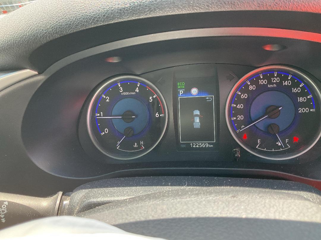 Photo '9' of Toyota Hilux SR5 TD DC