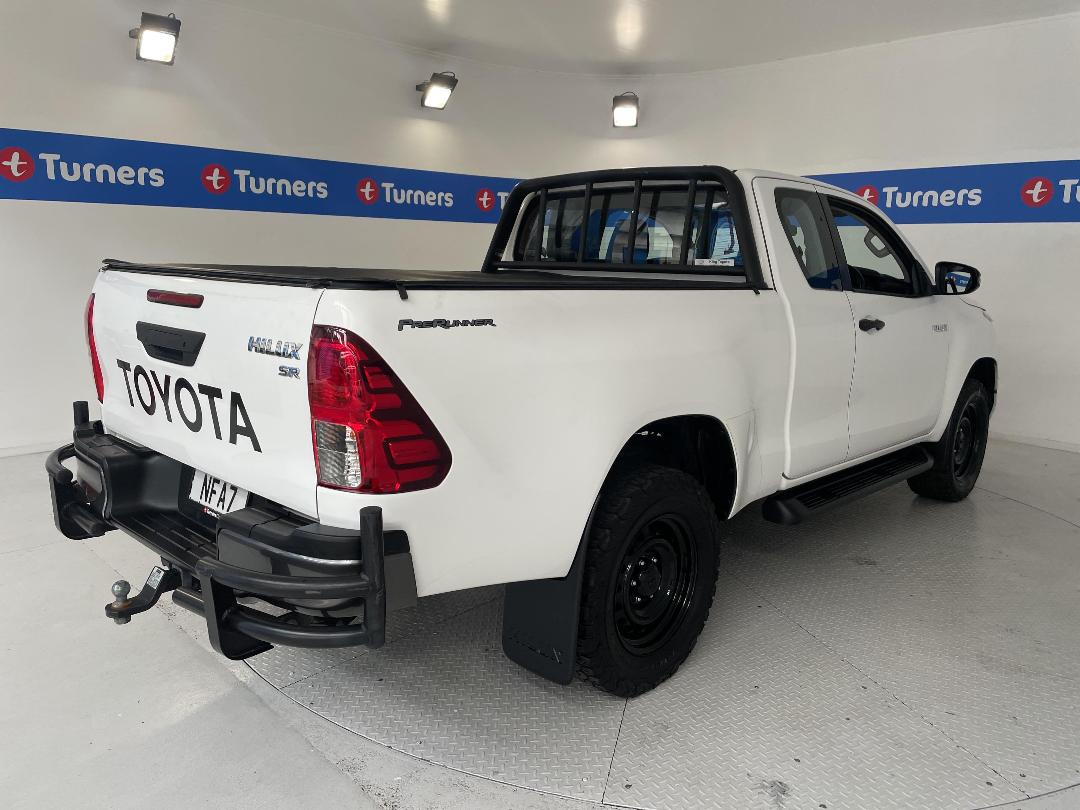 Photo '7' of Toyota Hilux