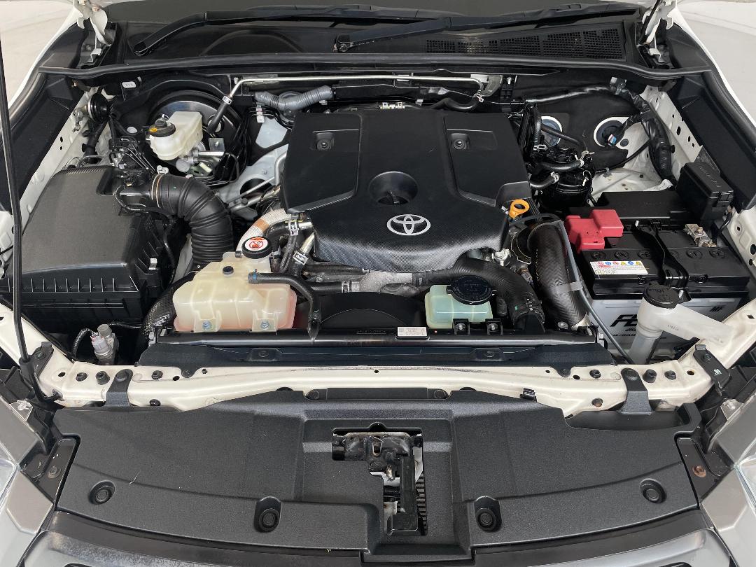 Photo '13' of Toyota Hilux