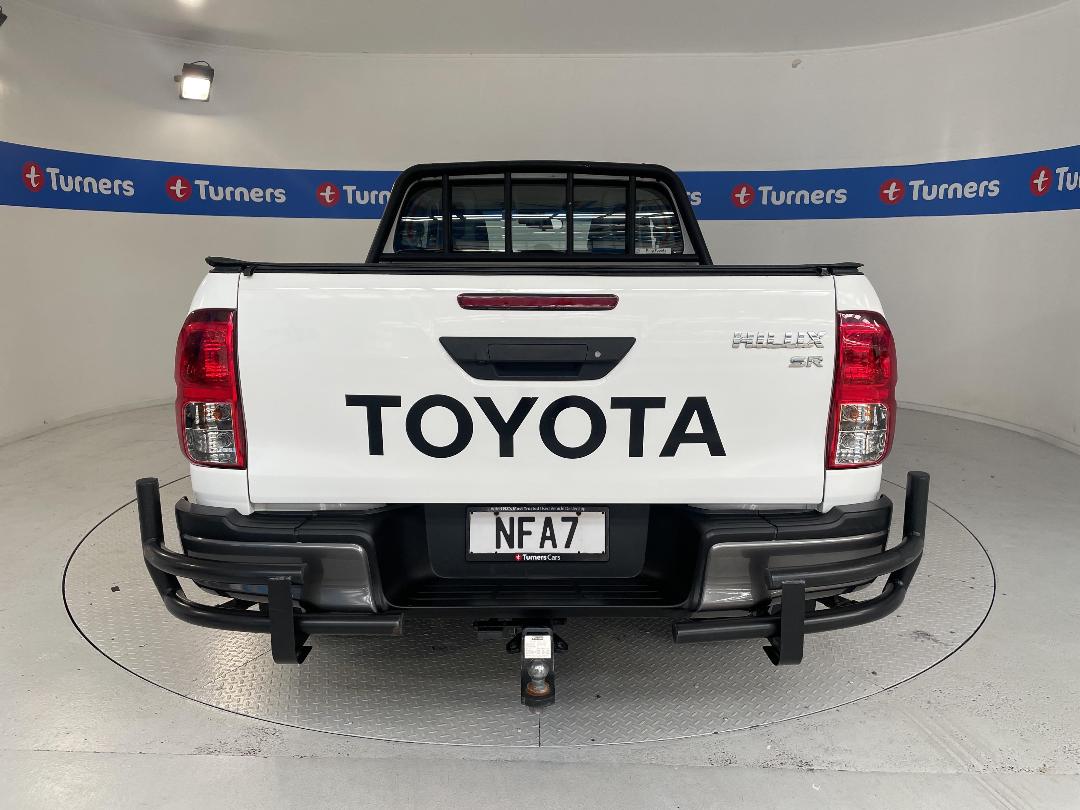 Photo '6' of Toyota Hilux