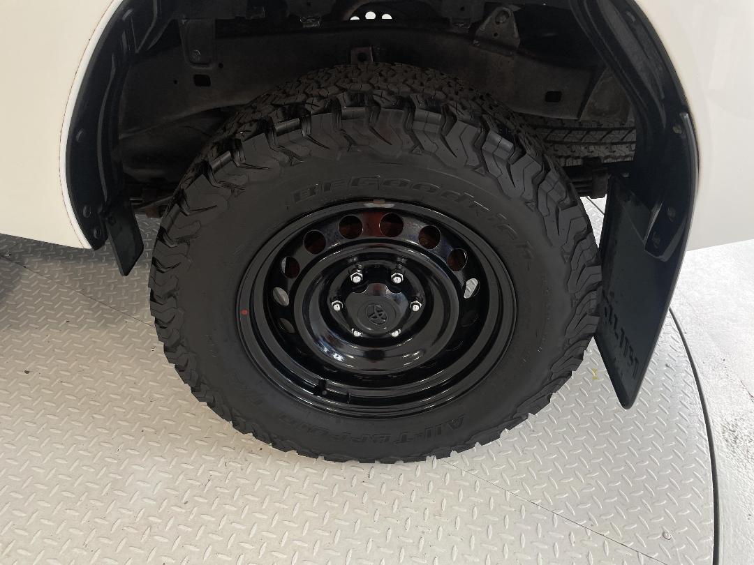 Photo '11' of Toyota Hilux