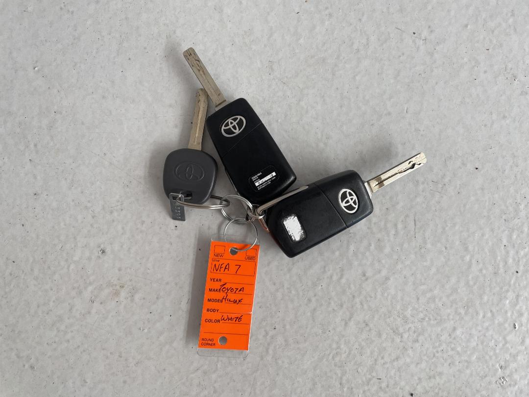 Photo '22' of Toyota Hilux