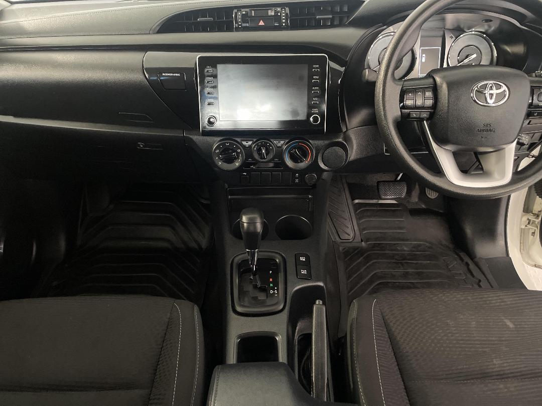 Photo '18' of Toyota Hilux