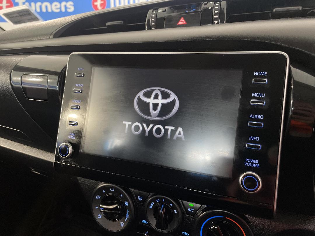 Photo '28' of Toyota Hilux