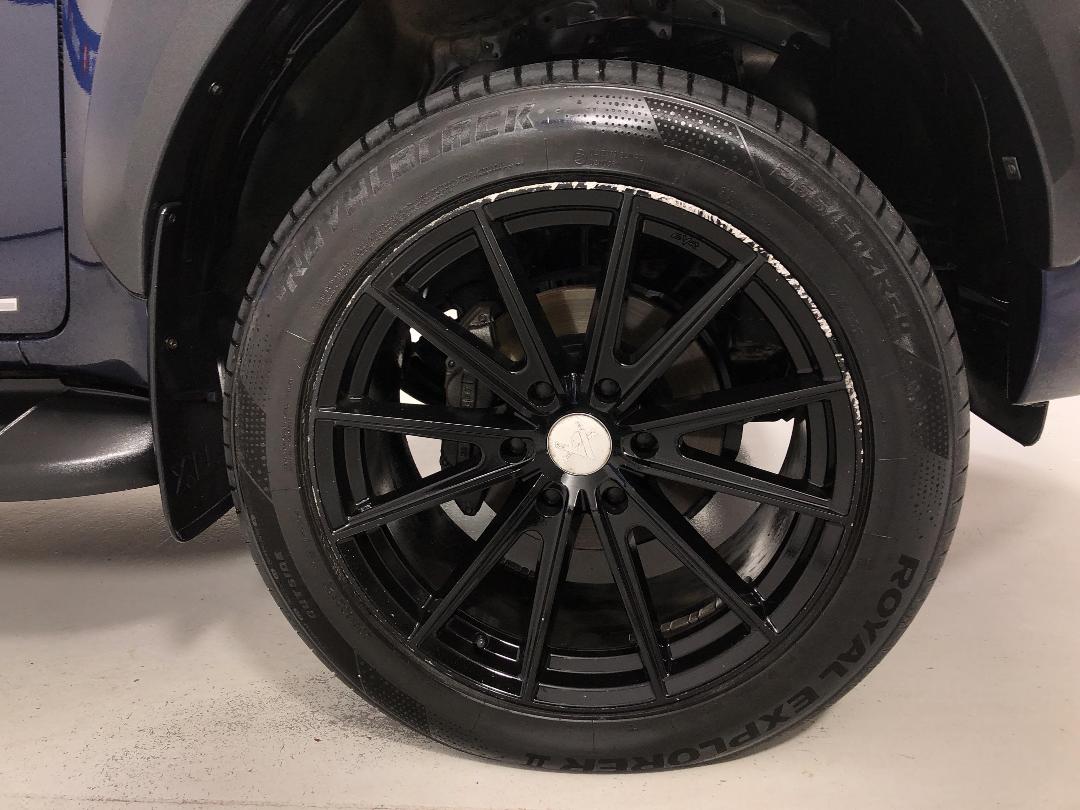 Photo '9' of Toyota Hilux