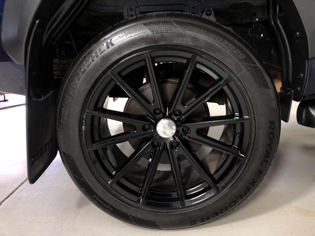 Photo '12' of Toyota Hilux