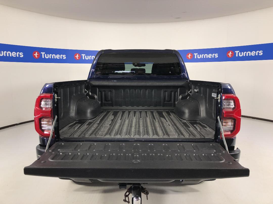 Photo '14' of Toyota Hilux