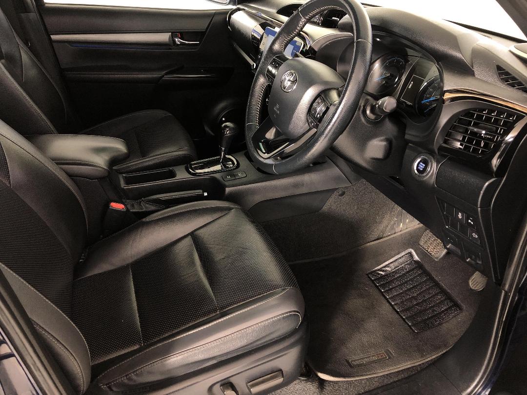 Photo '16' of Toyota Hilux