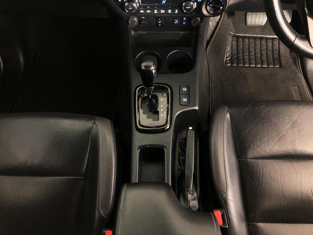 Photo '18' of Toyota Hilux