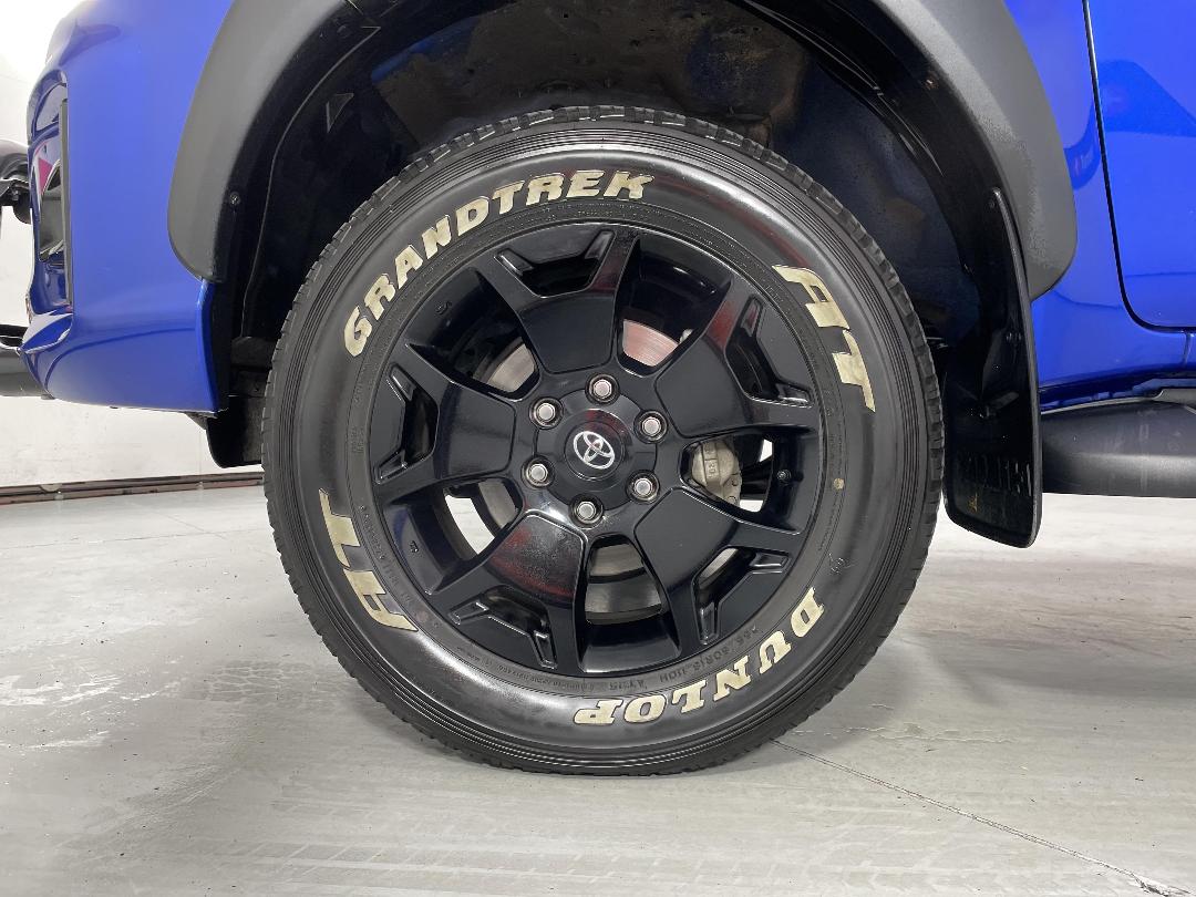 Photo '10' of Toyota Hilux