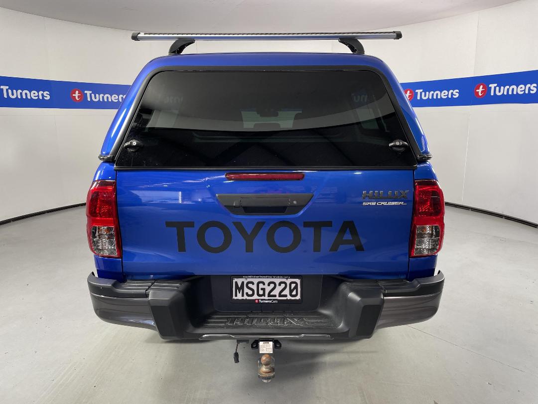 Photo '6' of Toyota Hilux