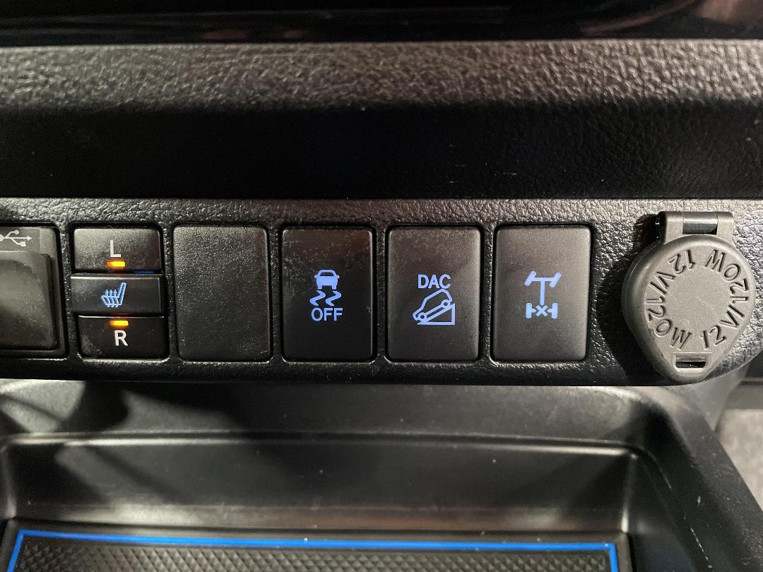 Photo '29' of Toyota Hilux