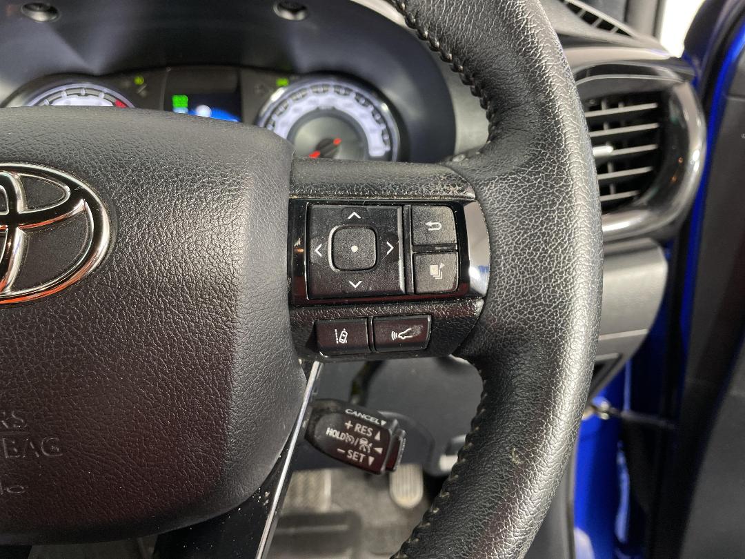 Photo '33' of Toyota Hilux