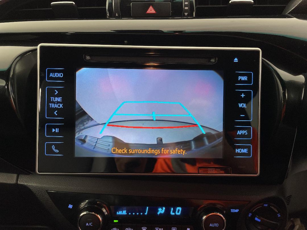 Photo '38' of Toyota Hilux