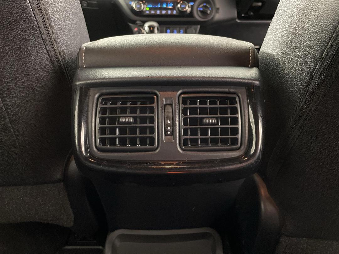 Photo '39' of Toyota Hilux