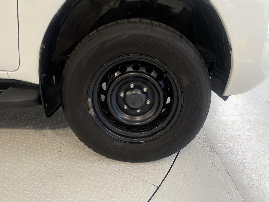 Photo '9' of Toyota Hilux