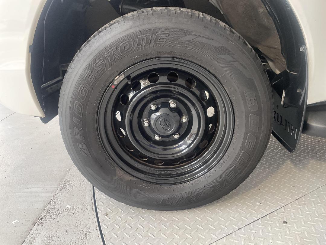 Photo '10' of Toyota Hilux