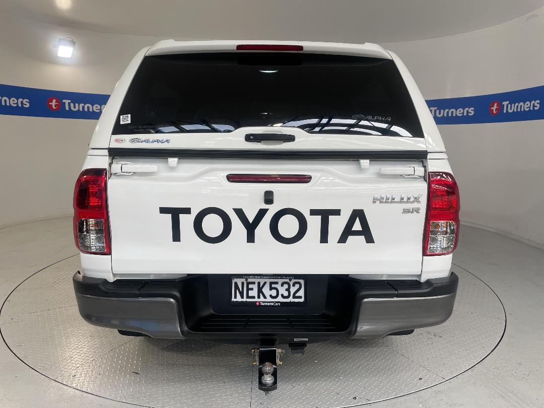 Photo '6' of Toyota Hilux