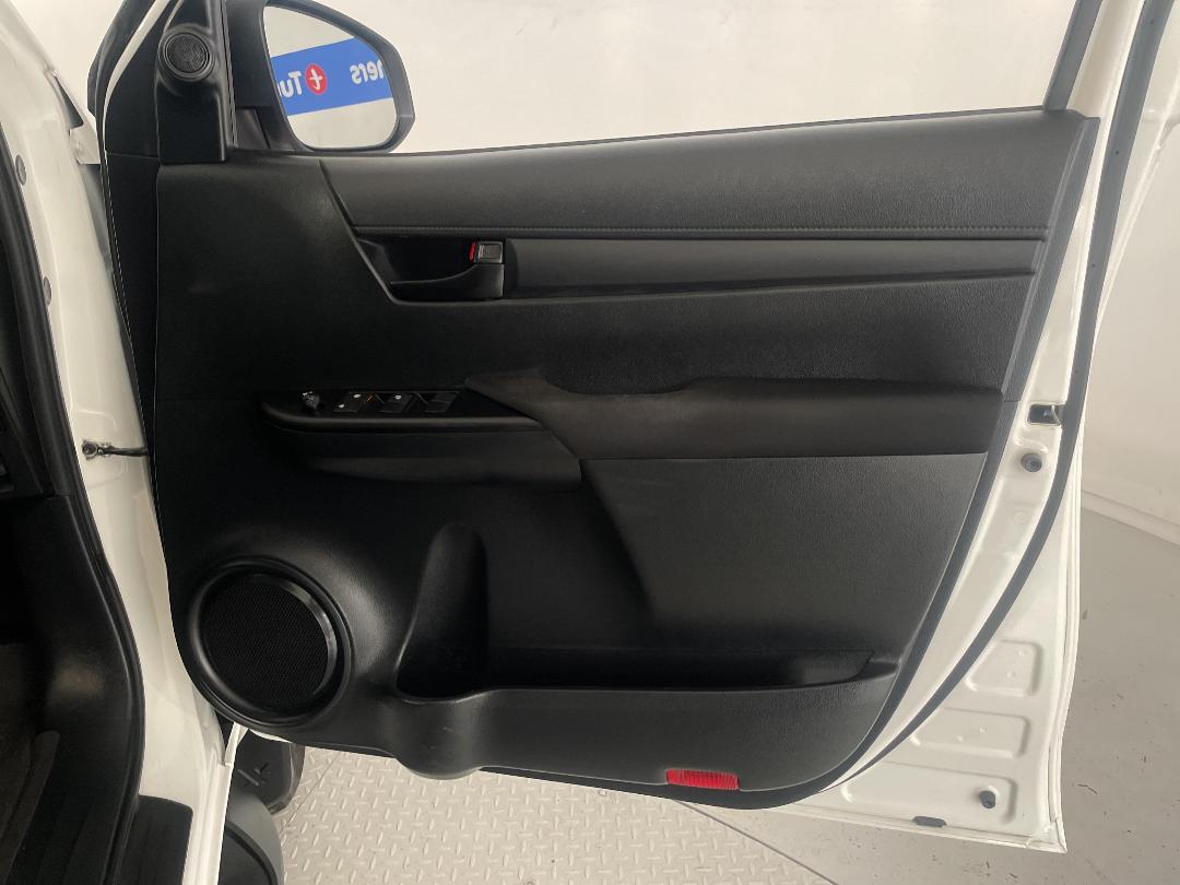 Photo '15' of Toyota Hilux