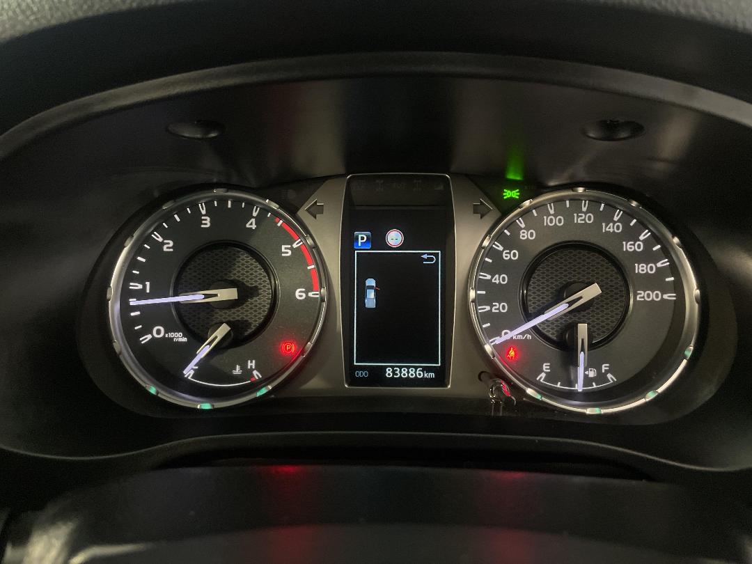 Photo '21' of Toyota Hilux