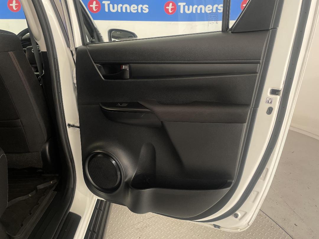 Photo '19' of Toyota Hilux