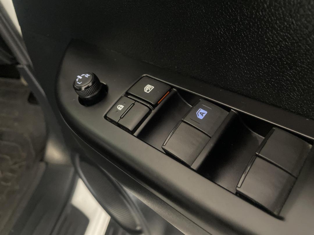 Photo '23' of Toyota Hilux