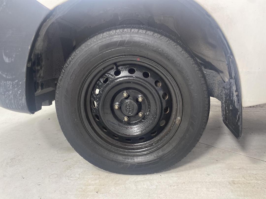 Photo '10' of Toyota Hilux