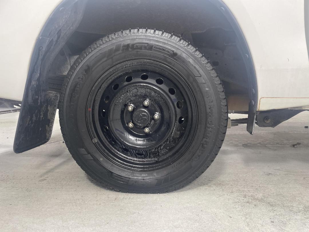 Photo '12' of Toyota Hilux