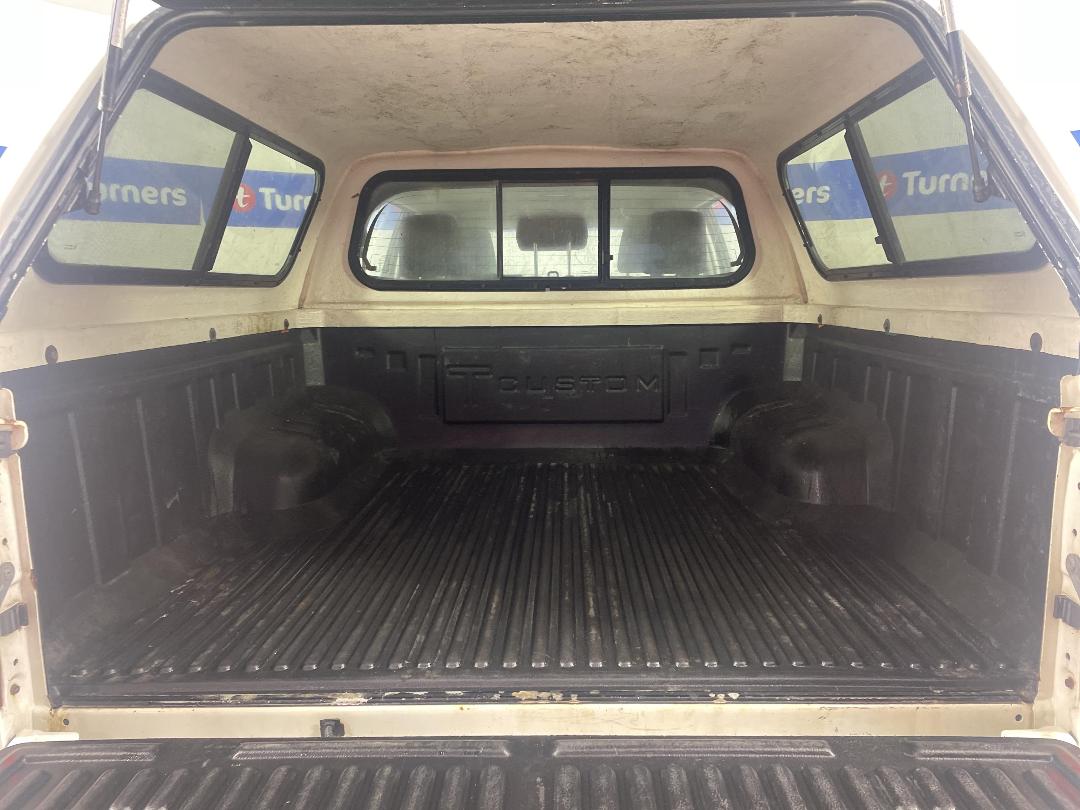 Photo '14' of Toyota Hilux