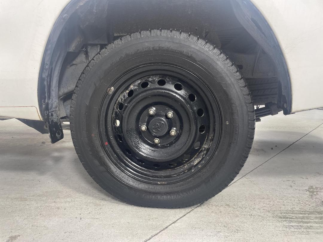 Photo '11' of Toyota Hilux