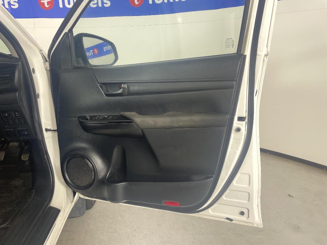 Photo '15' of Toyota Hilux