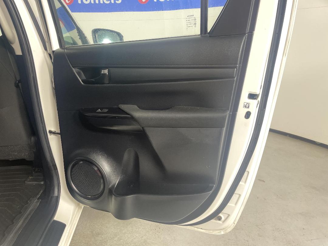 Photo '19' of Toyota Hilux