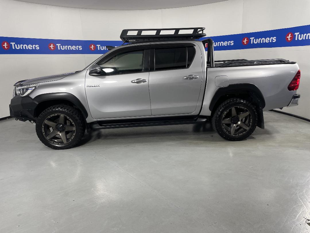 Photo '24' of Toyota Hilux Photo '24' of Toyota Hilux