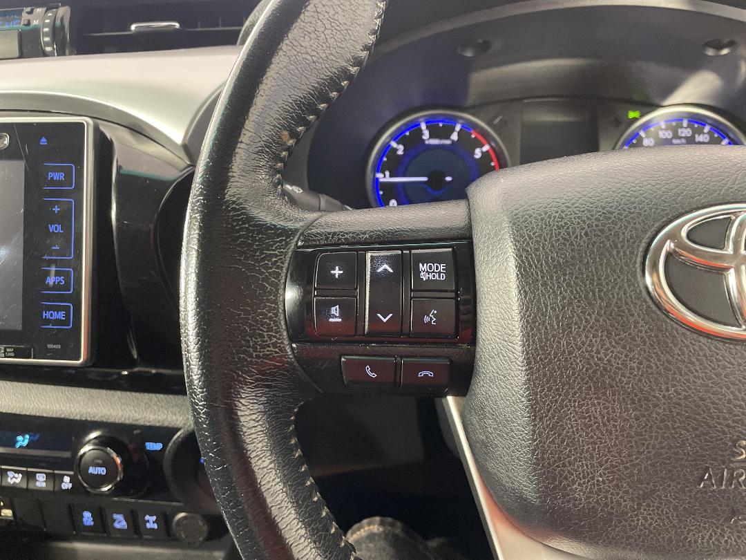 Photo '33' of Toyota Hilux Photo '33' of Toyota Hilux